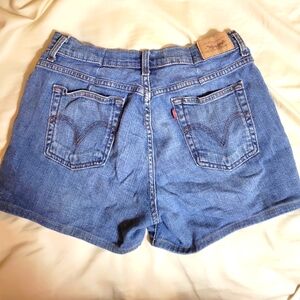 Women's Levi shorts